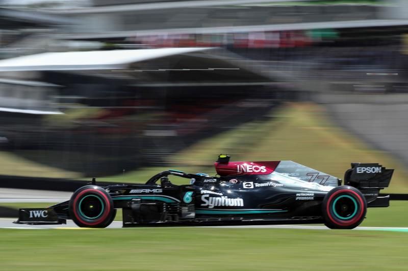 Bottas gana, Sainz brilla; Hamilton minimiza daños y Verstappen más líder
