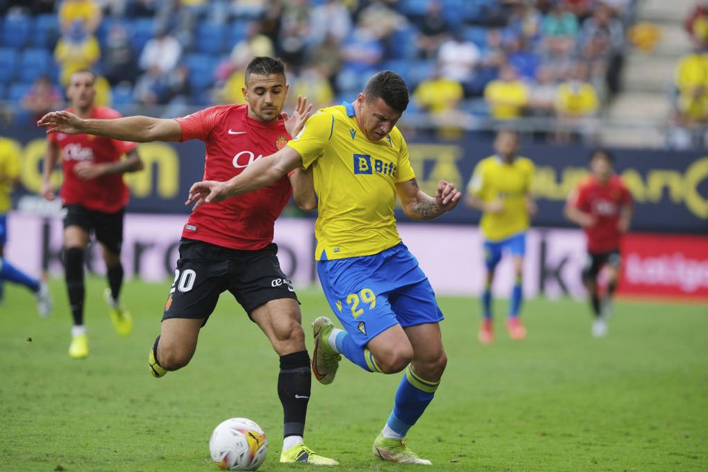 Osmajic, el polémico delantero del Cádiz, brilló con la Selección de Montenegro