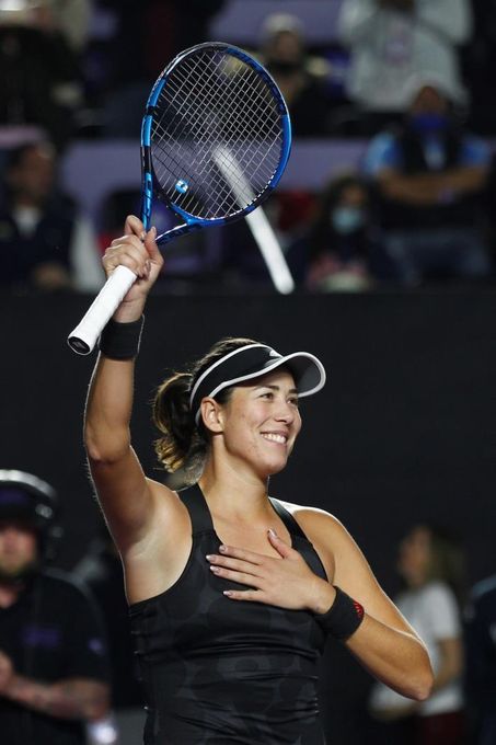 La española Garbiñe Muguruza derrota a Kontaveit y pasa a las semifinales del WTA Finals