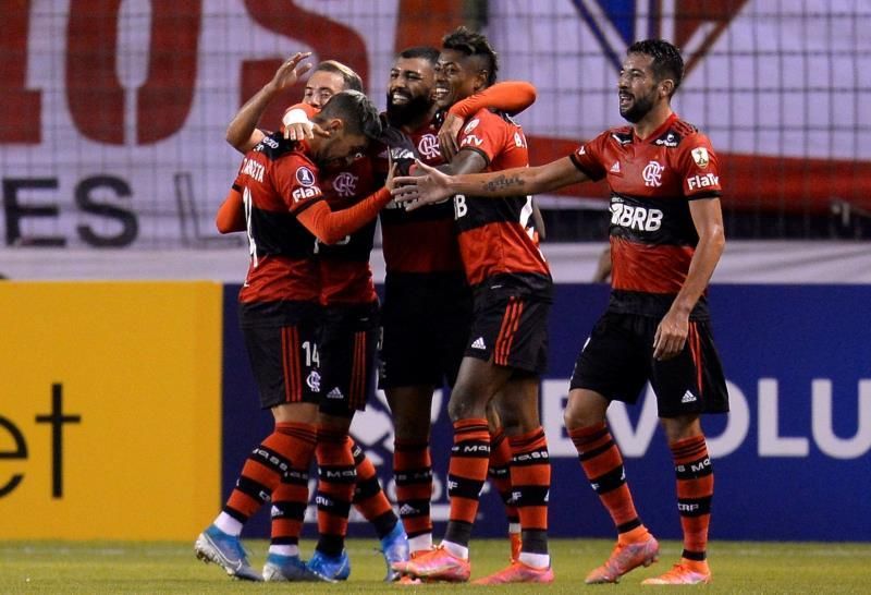 El Flamengo golea al Sao Paulo, desplaza al Palmeiras y presiona al Mineiro