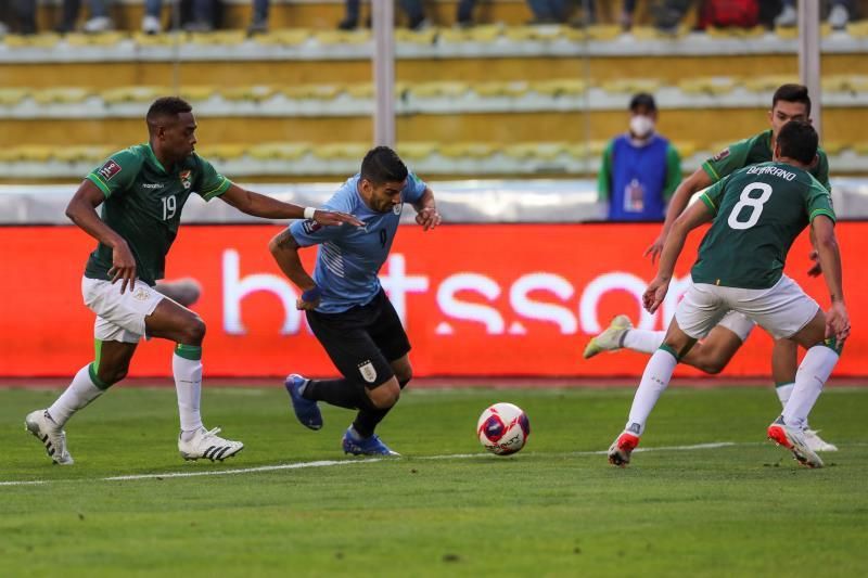 3-0. Uruguay se hunde ante los goles bolivianos del 'Conejo' Arce y Martins