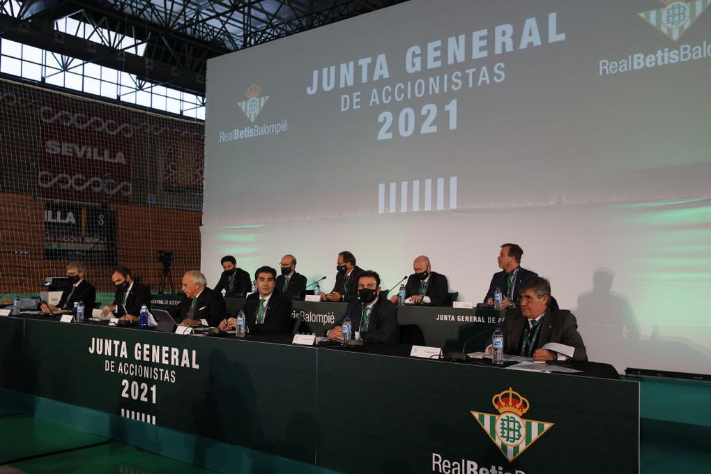 El Real Betis aprueba cuentas con un déficit de 36'5 millones y un presupuesto 2021/22 de 144'3 'kilos'