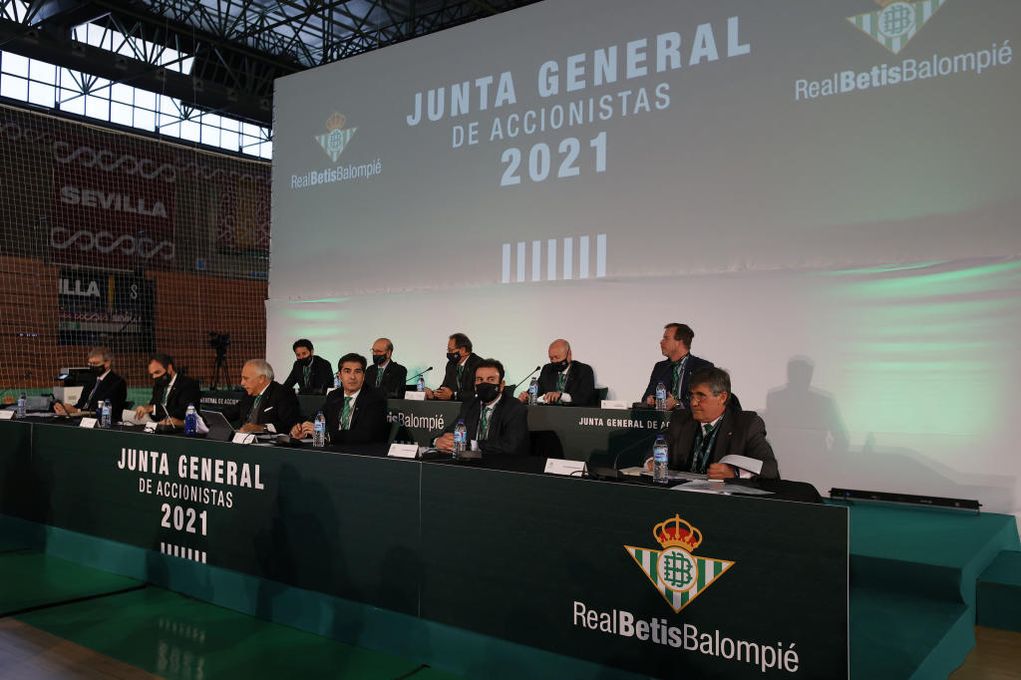 El Real Betis aprueba cuentas con déficit de 36'5 millones de euros y un presupuesto 2021/2022 de 144'3 'kilos'