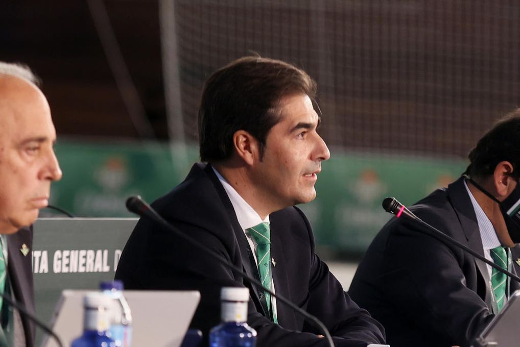 Haro, "tranquilo" con la renovación de Fekir, no descarta fichar en enero