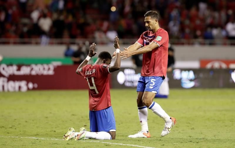 2-1. Costa Rica mantiene la esperanza con un sufrido triunfo ante Honduras