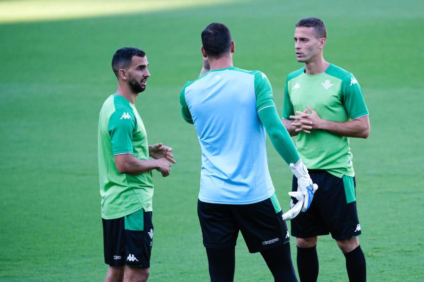 Dos nuevas bajas béticas antes del vérselas con el Elche