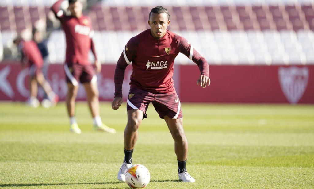 Koundé lidera la vuelta de los internacionales