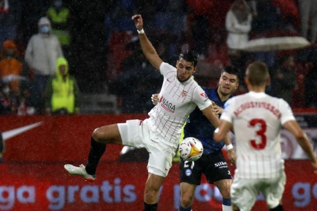 Rafa Mir flipa con la afición: "Con la que ha caído..."