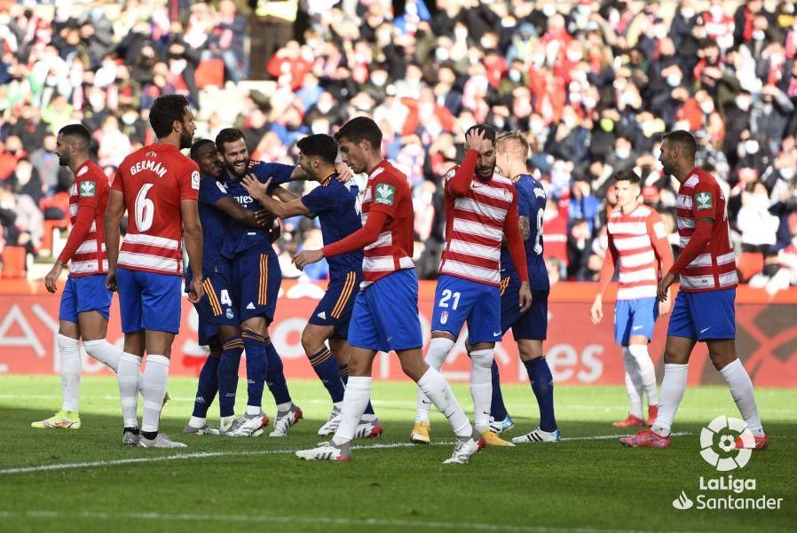 Granada 1-4 Real Madrid: segunda derrota consecutiva y el descenso sigue presente