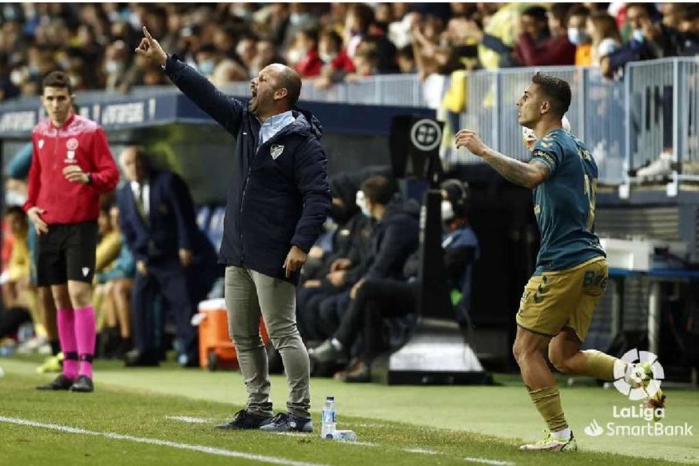 José Alberto: "Los aficionados han inclinado el campo hacia la portería de Las Palmas"
