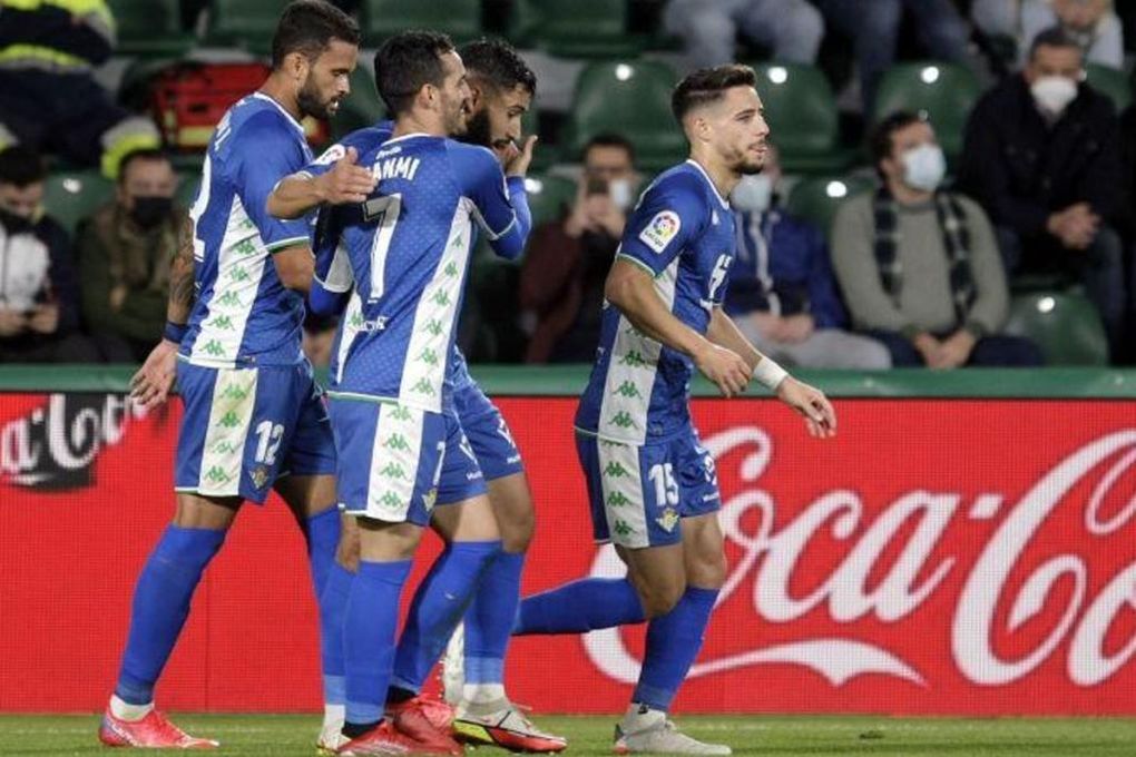 El Betis alegará por una de las cartulinas