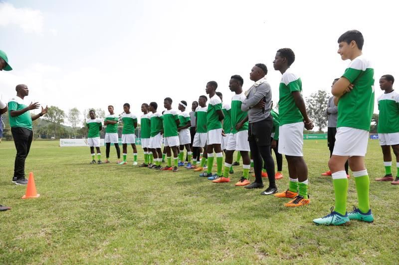 El Betis hace soñar en Zimbabue a las futuras estrellas del fútbol africano