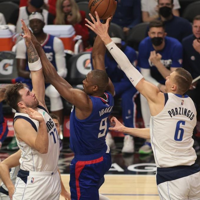 104-112: Doncic vuelve tras lesión para tumbar a los Clippers en la prórroga y con un estelar Porzingis