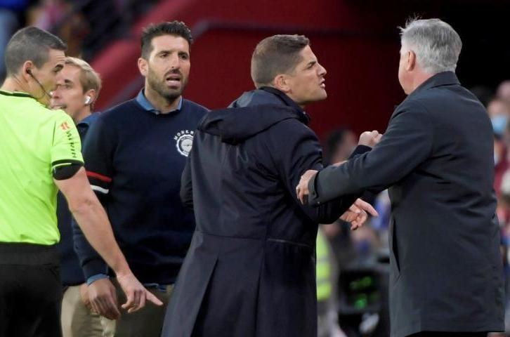 Dos partidos a Robert Moreno