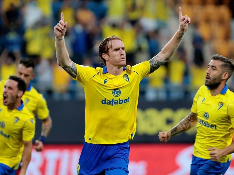 Competencia para el Betis, dos equipos de LaLiga se unen a la carrera por fichar a Álex Fernández