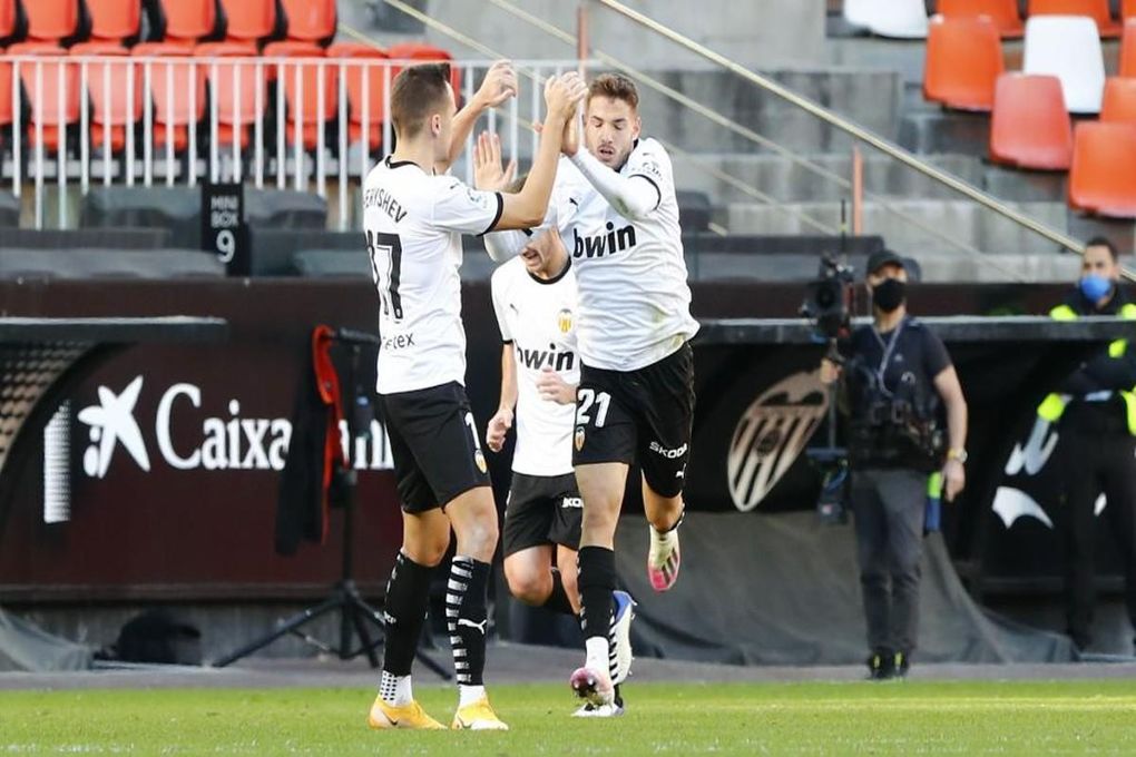 ¿La vuelta de Manu Vallejo al Cádiz? Así está su situación