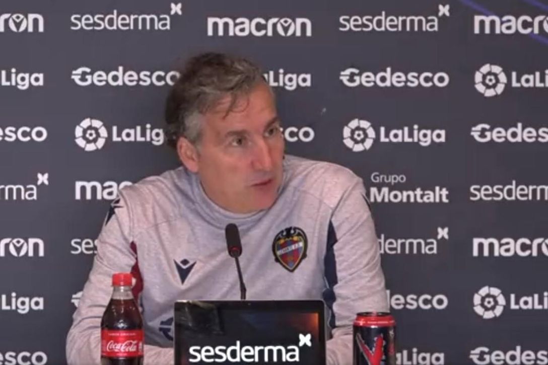 Pereira cree que el Betis se "desordena"