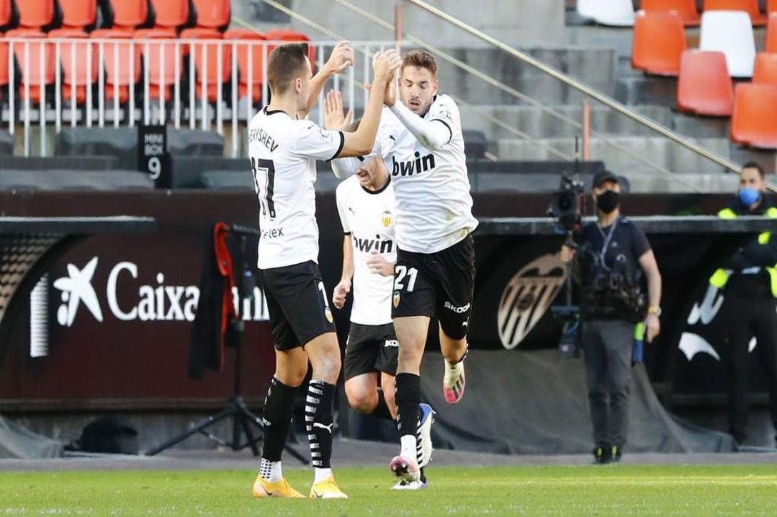 ¿La vuelta de Manu Vallejo al Cádiz? Así está su situación