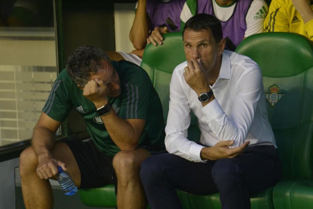 Poyet también se inmiscuye en el futuro de Koundé