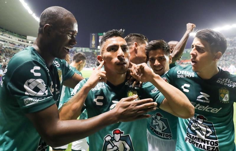 Duelo entre ecuatoriano Mena y uruguayo López en comienzo de las semifinales