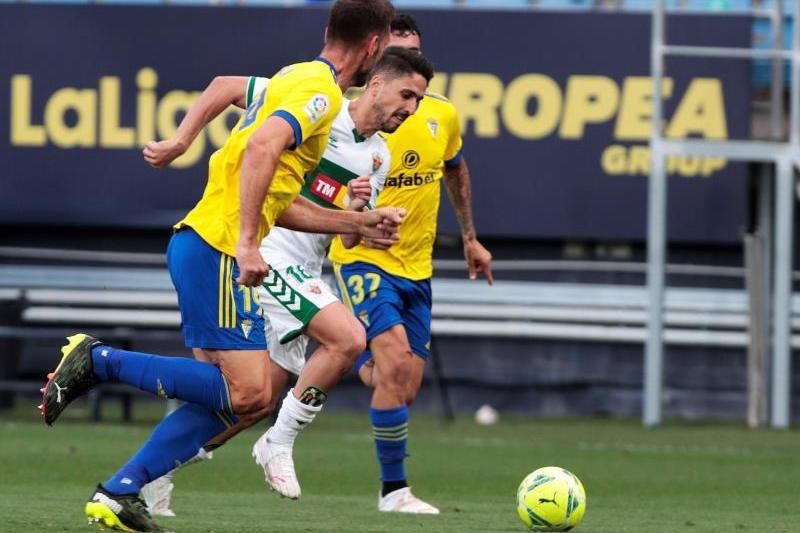 El empate, resultado más repetido entre Elche y Cádiz en tierras ilicitanas