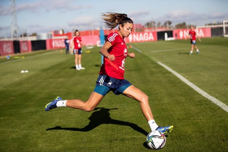 España pretende 'sellar' su pasaporte mundialista en Sevilla