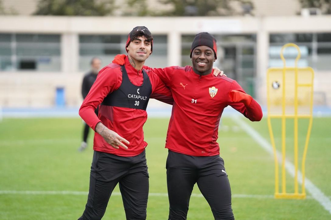 Fuenlabrada-Almería: La necesidad del 'Fuenla' se cruza en el camino triunfal del Almería (previa y alineaciones probables)