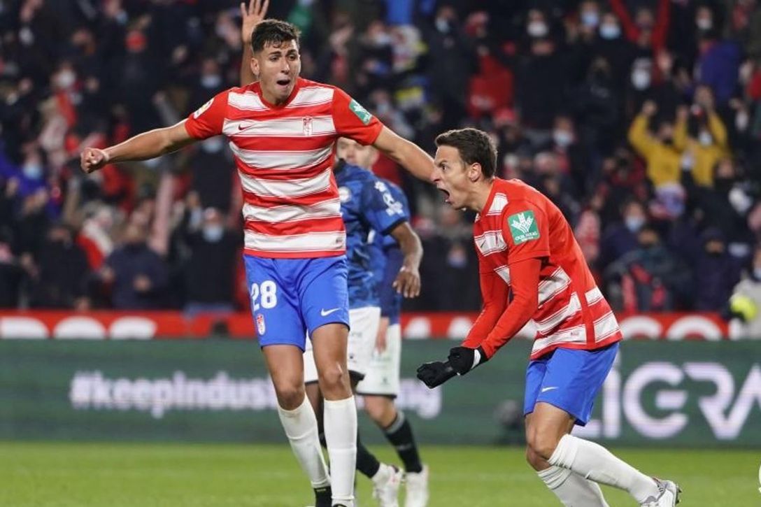 Granada 2-1 Alavés: Arias da el triunfo al Granada ante un Alavés sin acierto