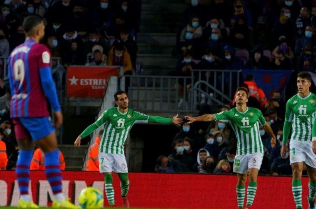 Sólo Serra Ferrer somete a este Betis