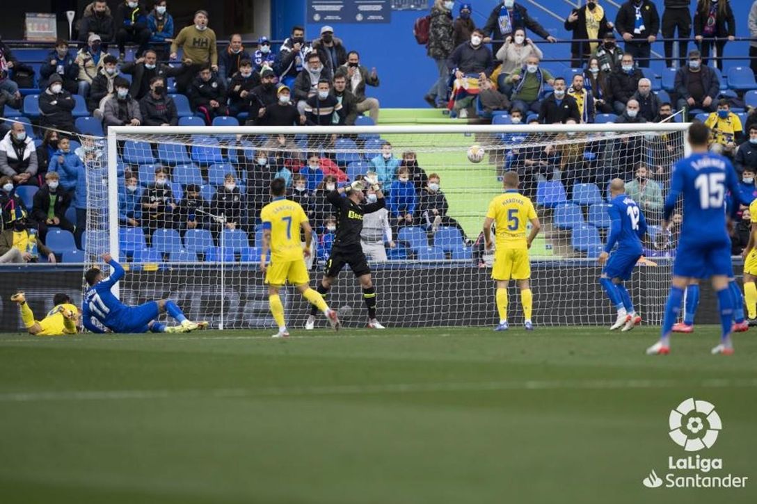 ¿Qué le pasa al Cádiz? Radiografía a un equipo tocado, pero no hundido