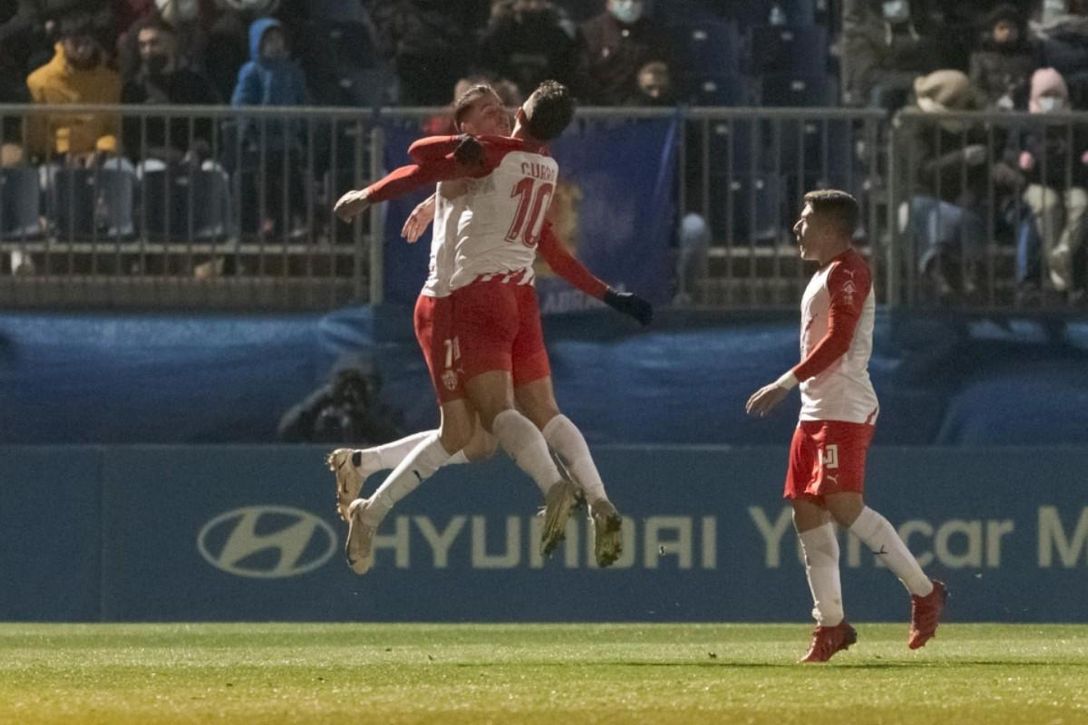 Superar al Atlético Madrid y el Betis, el reto en la mano del Almería