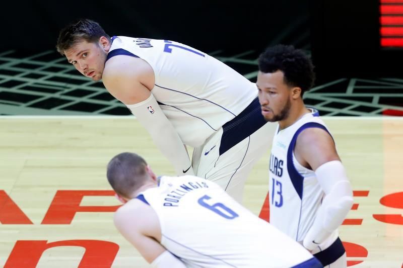 103-84. Jalen Brunson guía a Dallas al triunfo sobre Oklahoma