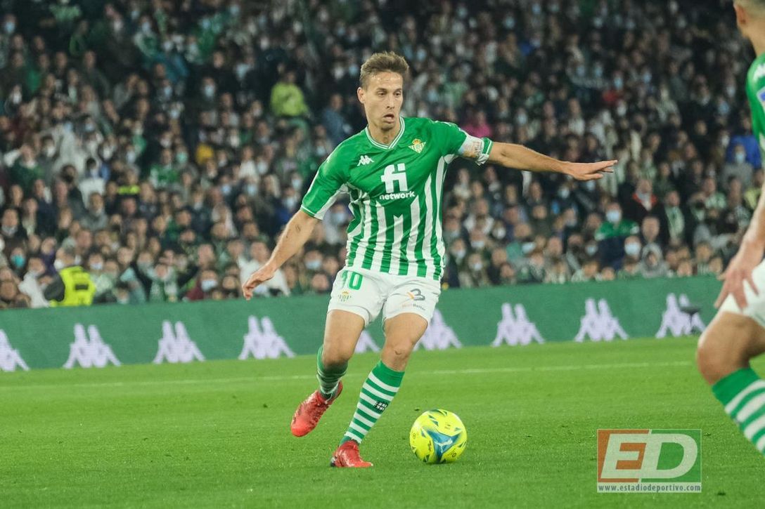 Canales y su declaración de amor al Betis: "Nunca hubo ningún problema. Aquí es donde quiero estar"