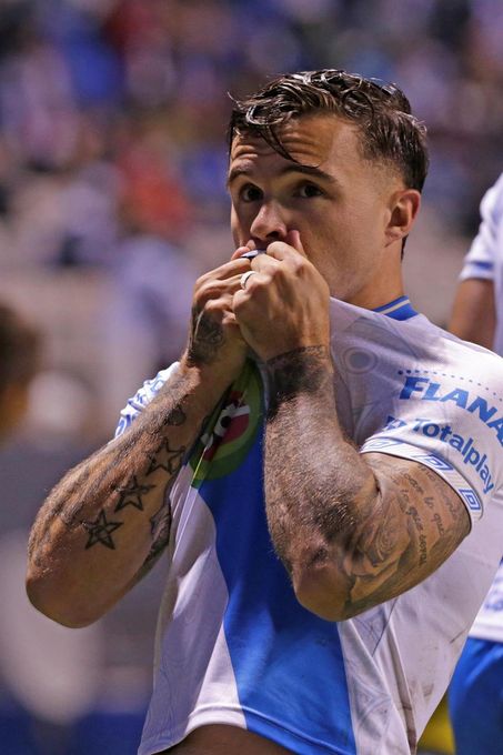 Cruz Azul anuncia al delantero uruguayo Cristian Tabó para el torneo Clausura