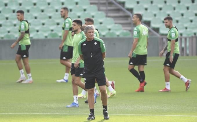Problemas para Pellegrini a la hora de armar el centro del campo del Betis ante el Athletic