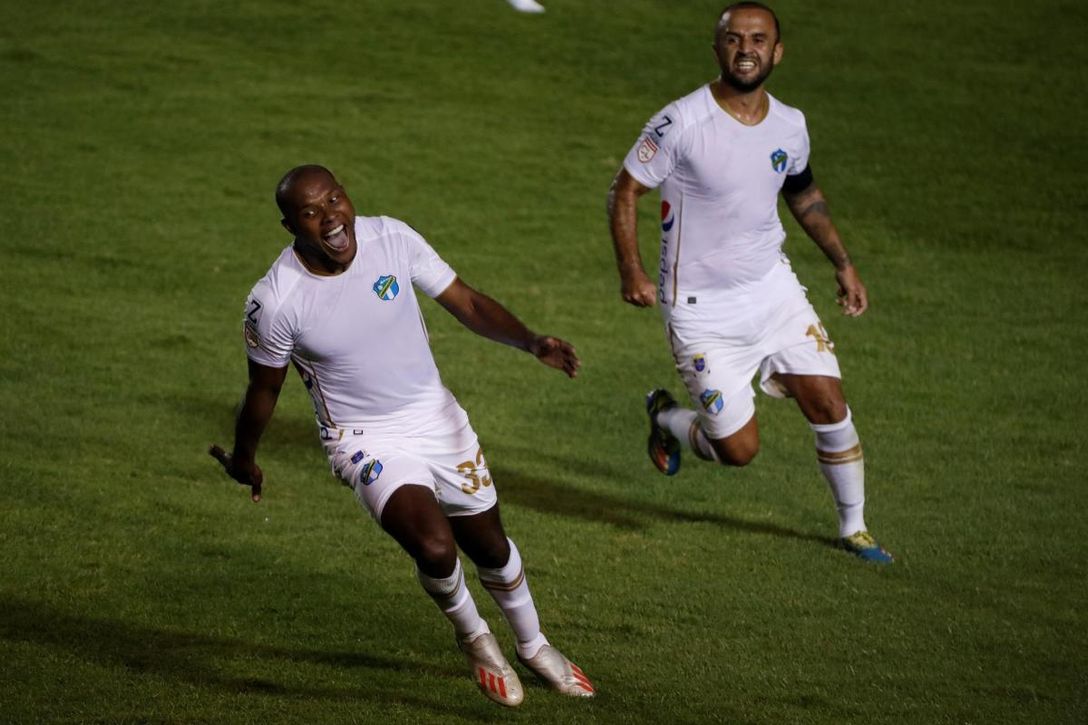 Comunicaciones confía en el ecuatoriano Anangonó para avanzar a las semifinales