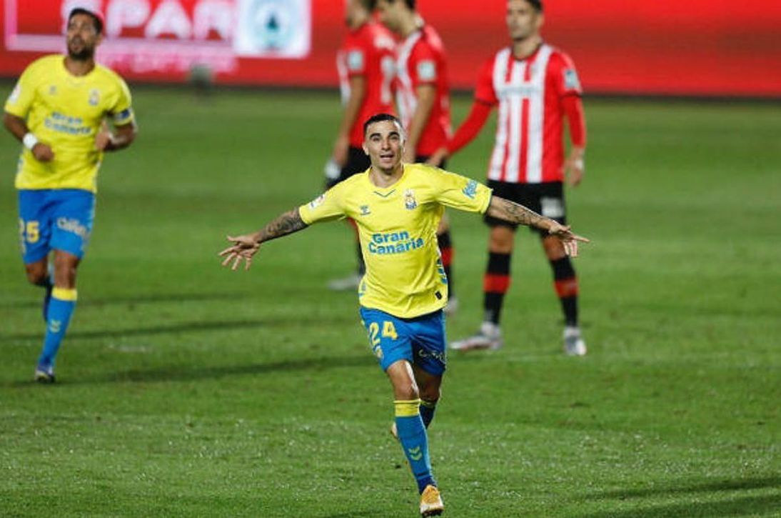 Pepe Mel ya "espera noticias" del bético Rober González