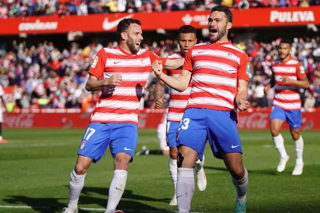 Granada 4-1 Mallorca: 'Hat-trick' de Molina y una victoria para olvidar la resaca copera