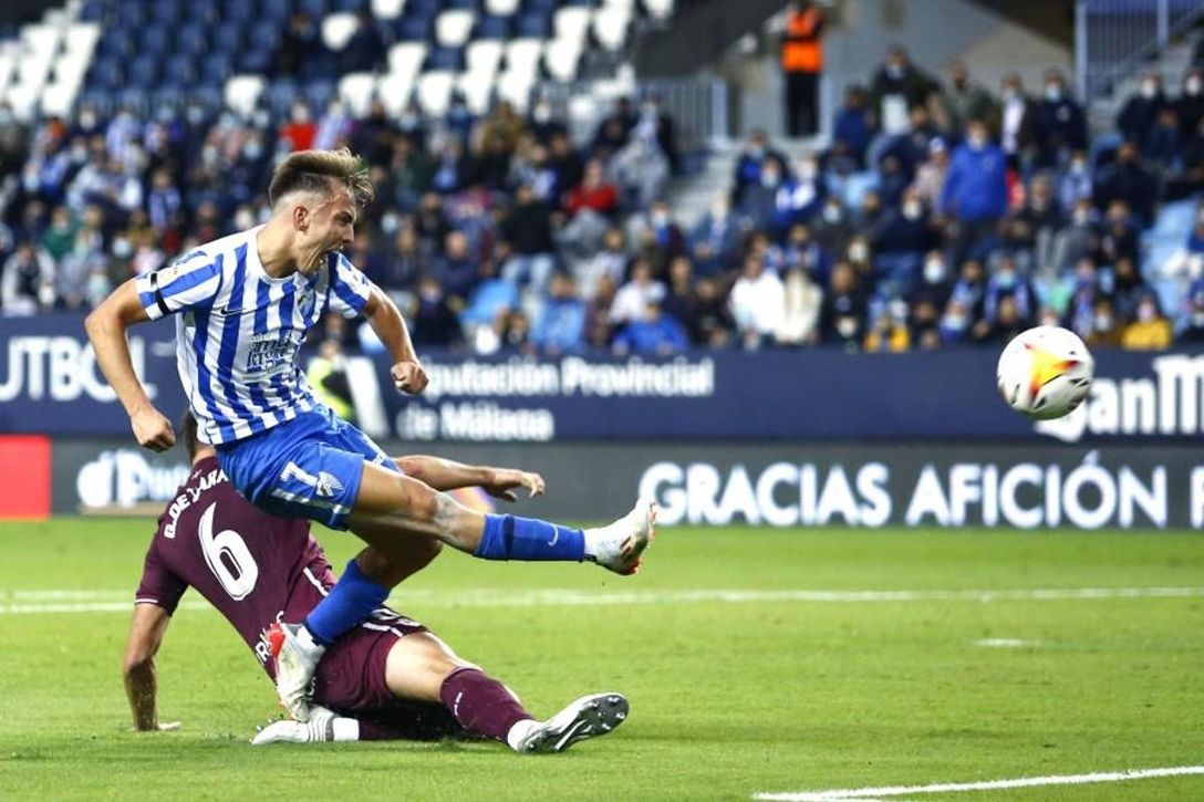 La cláusula de Paulino, el interés del Betis... Y el as en la manga del Málaga