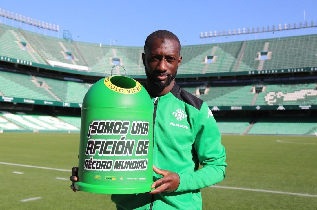 Con Montoya K.O. hasta marzo, Sabaly aprieta