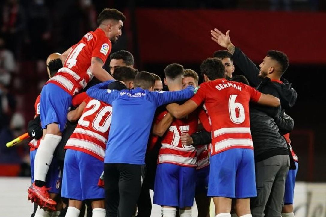 La "felicidad" del Granada por la reacción y los "tres puntazos"
