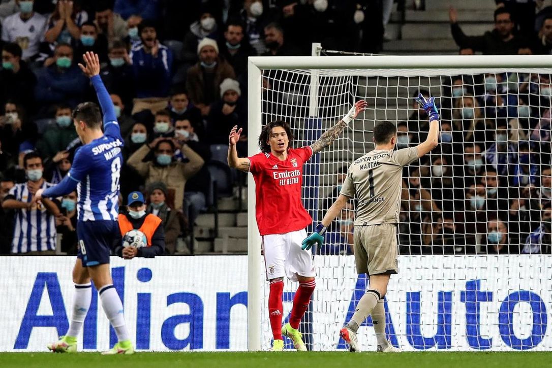 El Oporto se apunta el clásico y la clasificación a cuartos