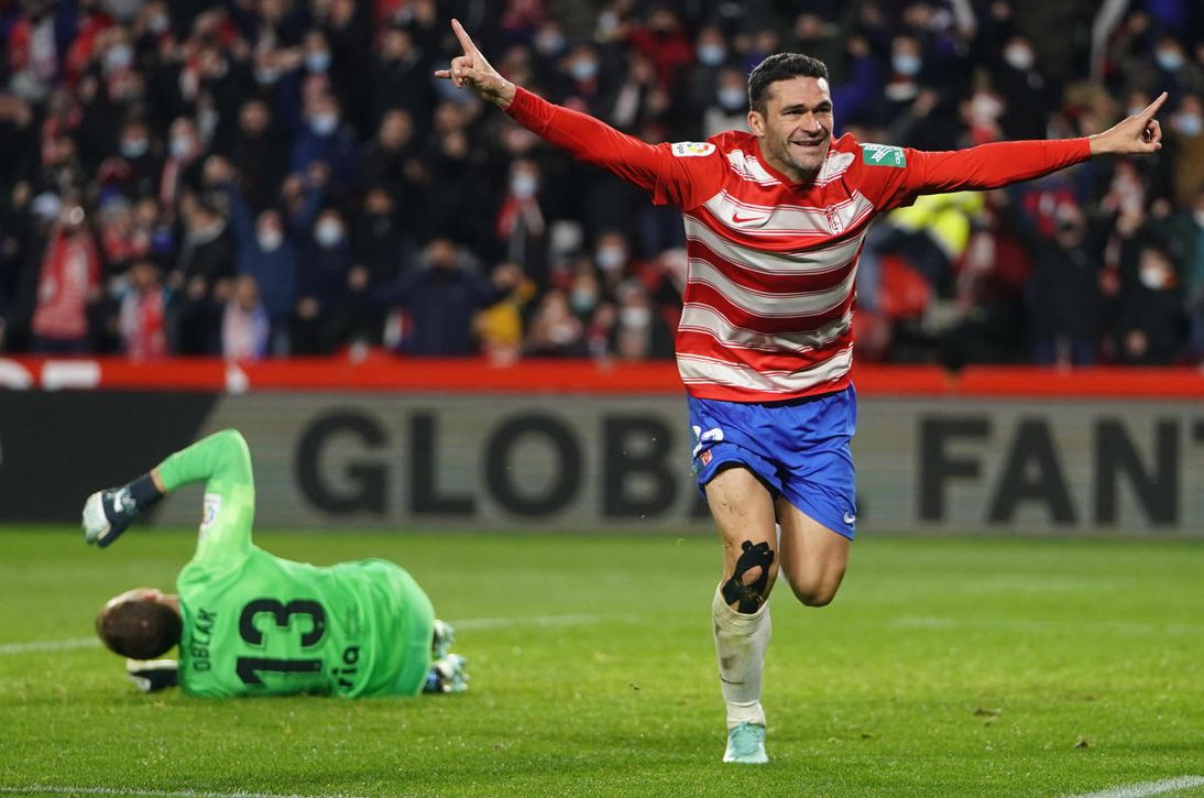 Jorge Molina pone al Granada a ritmo de Champions