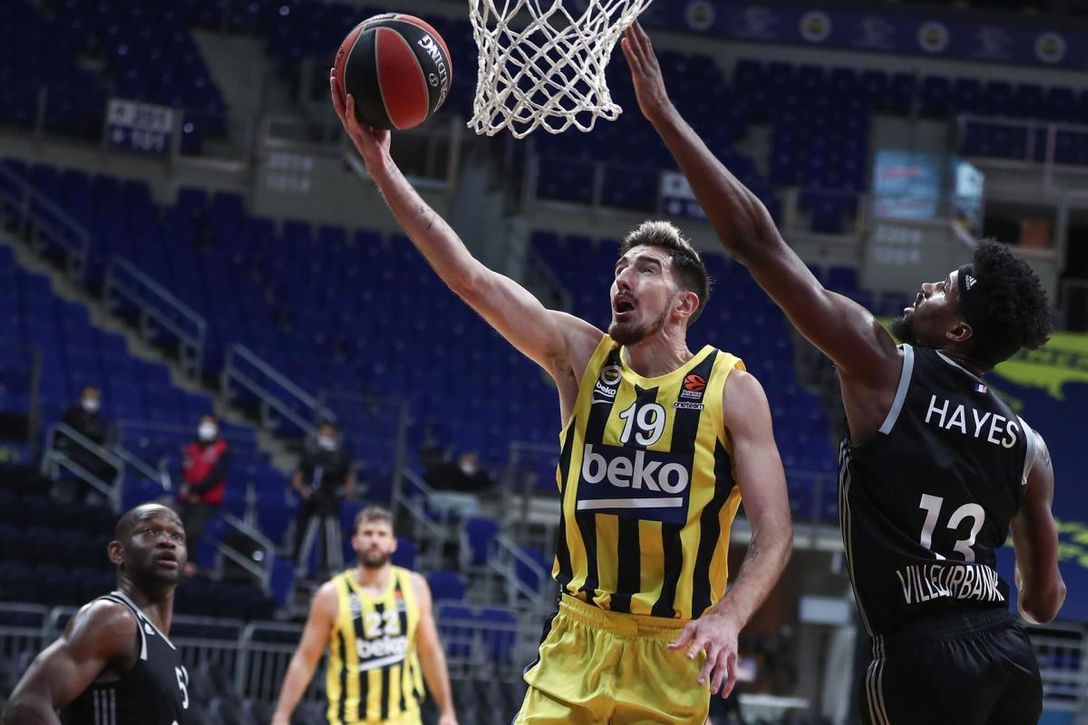 El Fenerbahce pierde a sus dos estellas, De Colo y Vesely, por lesión