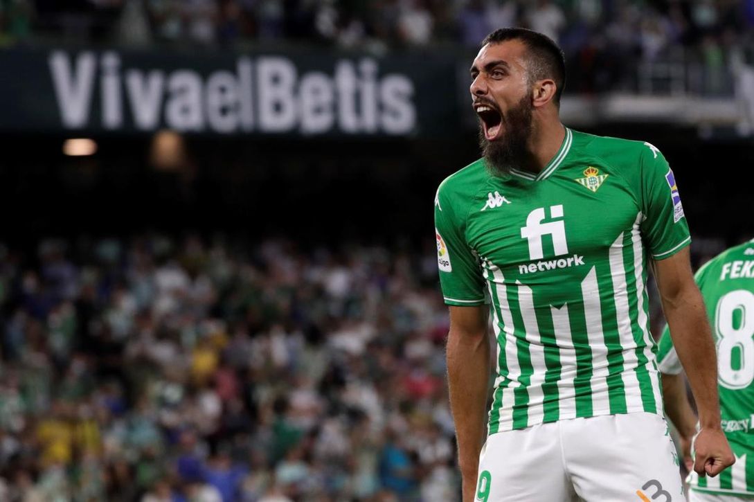 Borja Iglesias y el Betis prolongan su vinculación hasta junio de 2026