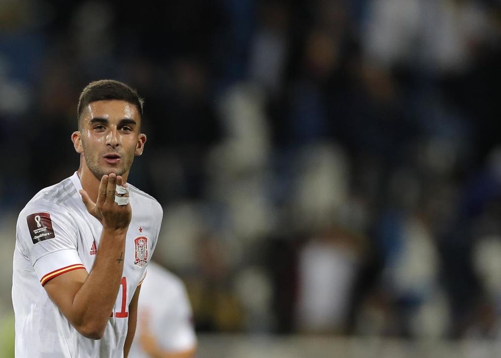 Ferran Torres tras pasar la revisión médica: "Estoy muy contento"