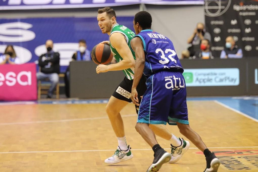 76-84. El Real Betis Basket ratifica su mejoría y derrota al Burgos, un rival directo por la salvación