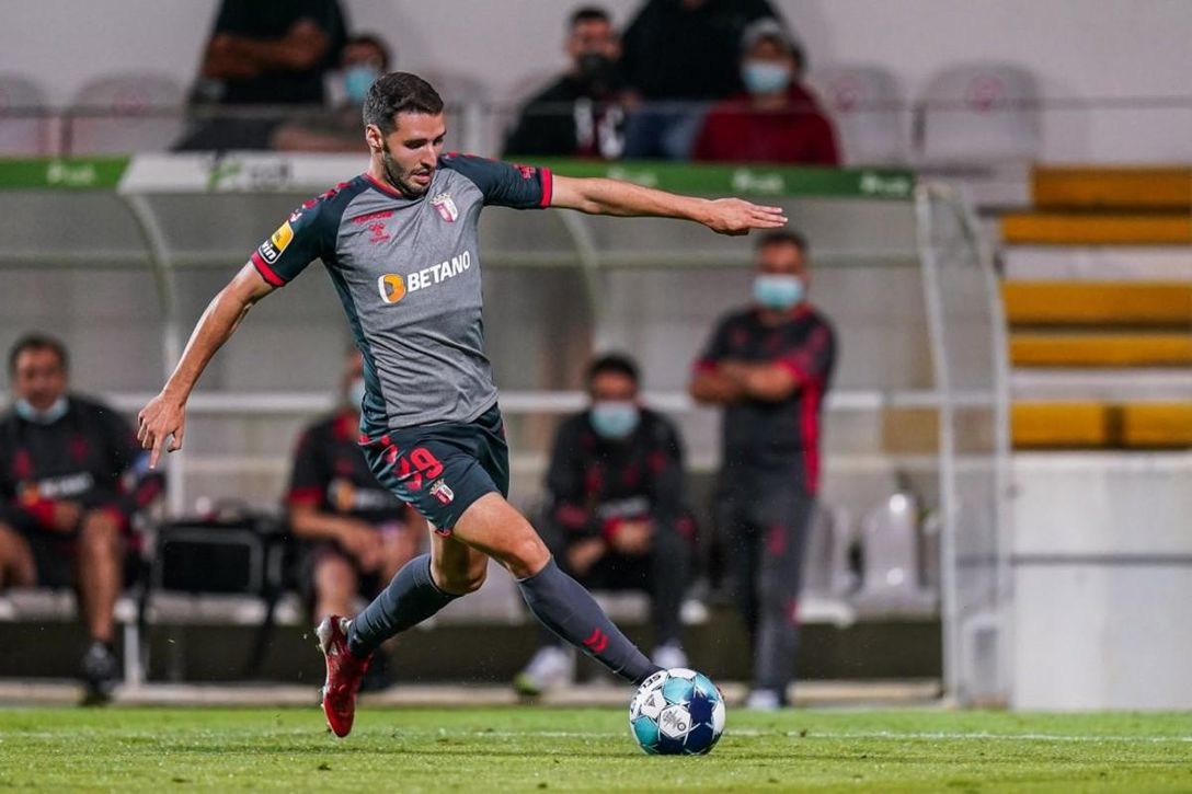 Granada y Cádiz ya saben cuánto cuesta Abel Ruiz