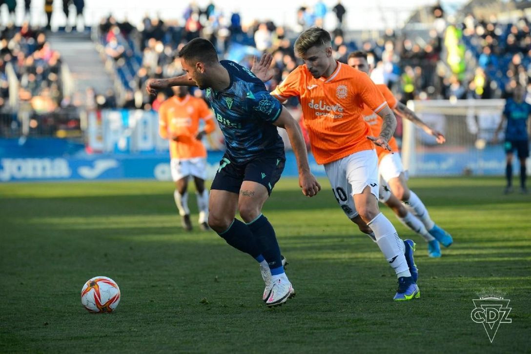 Fuenlabrada 0 - 1 Cádiz: Tomás Alarcón invita a la siguiente ronda y evita el bochorno
