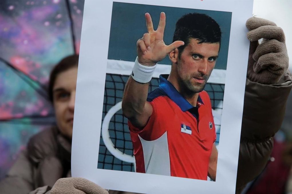 Djokovic participó en actos públicos, presuntamente, tras dar positivo en covid